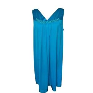 Vintage Vanity Fair Blue Sleep Dress Gown Slip Medium 34 Dupoint Nylon